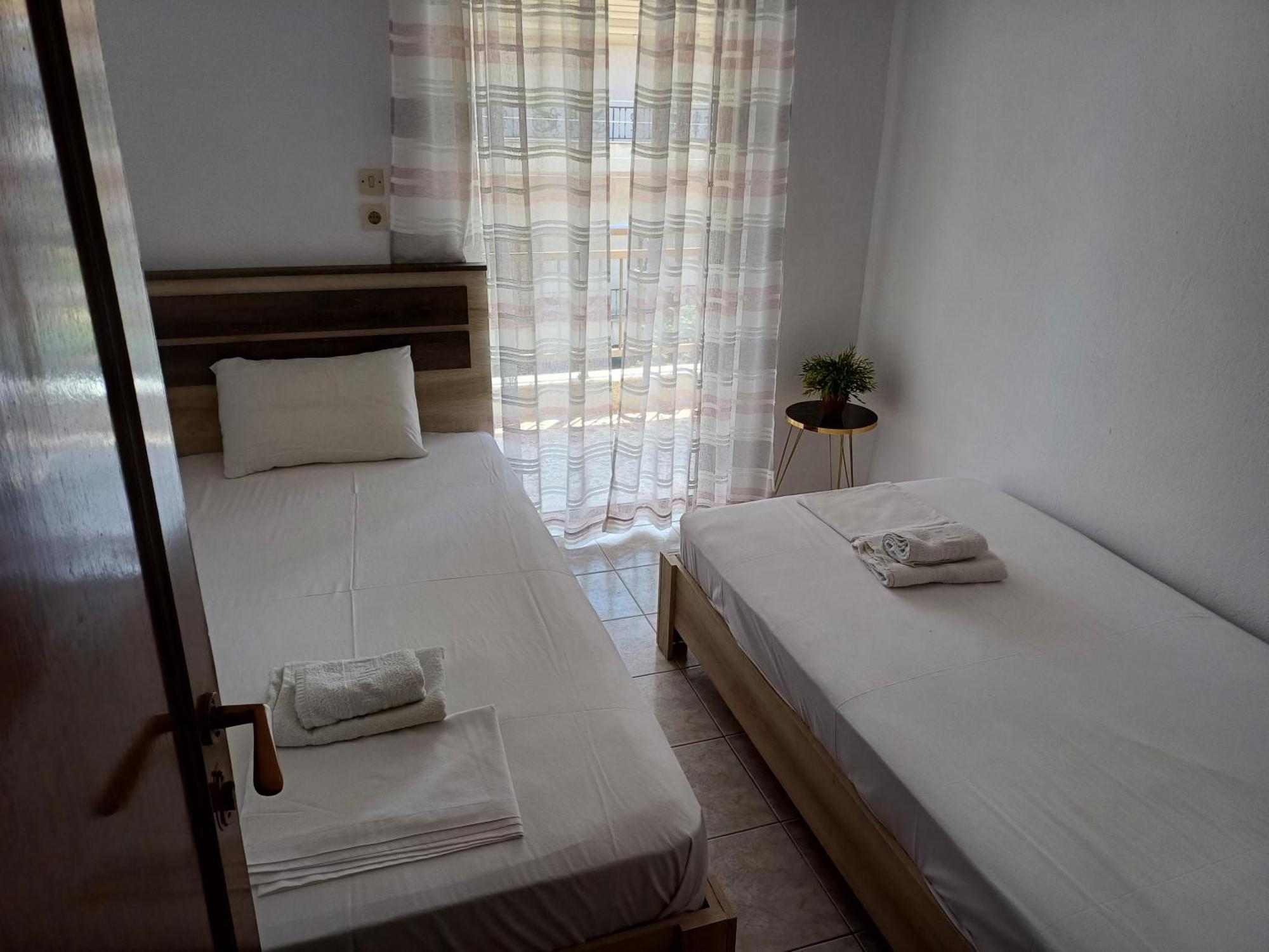 Μαρου Rooms Olympiakí Aktí Exterior foto